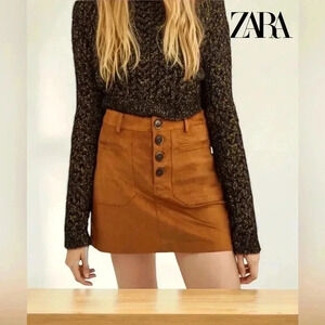 NWOT, ZARA, Faux Suede Decorative Pocket Mini Skirt, Medium, Caramel